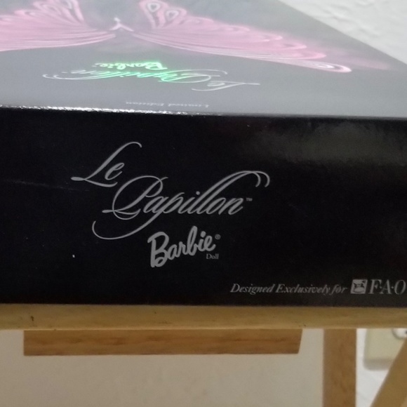FAO Schwartz Bob Mackie Le Papillon Barbie NIB NWT - Picture 8 of 16